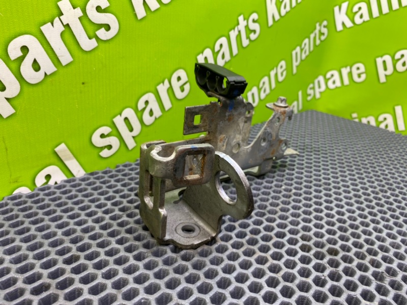 Кронштейн, 700 рублей, Калининград