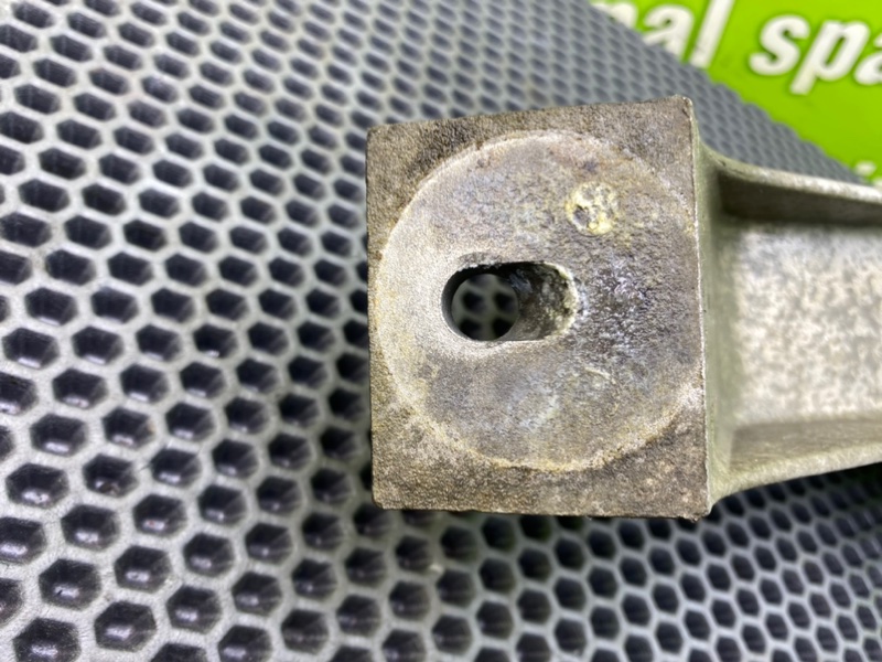 Кронштейн двигателя, 1000 рублей, Калининград