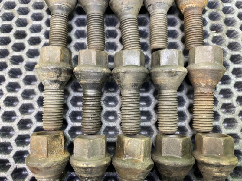 Колесные болты, 2100 рублей, Тверь