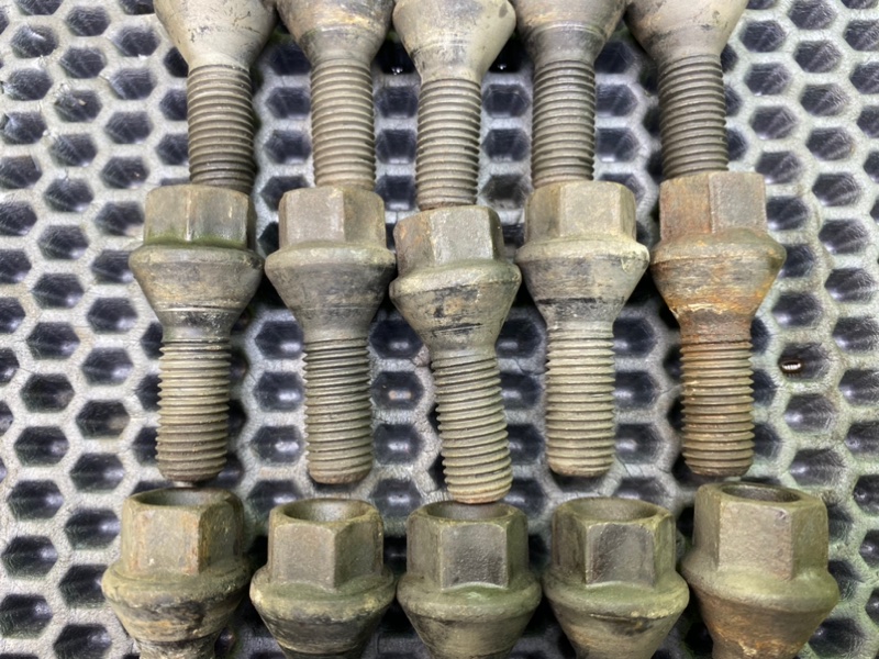 Колесные болты, 2100 рублей, Тверь