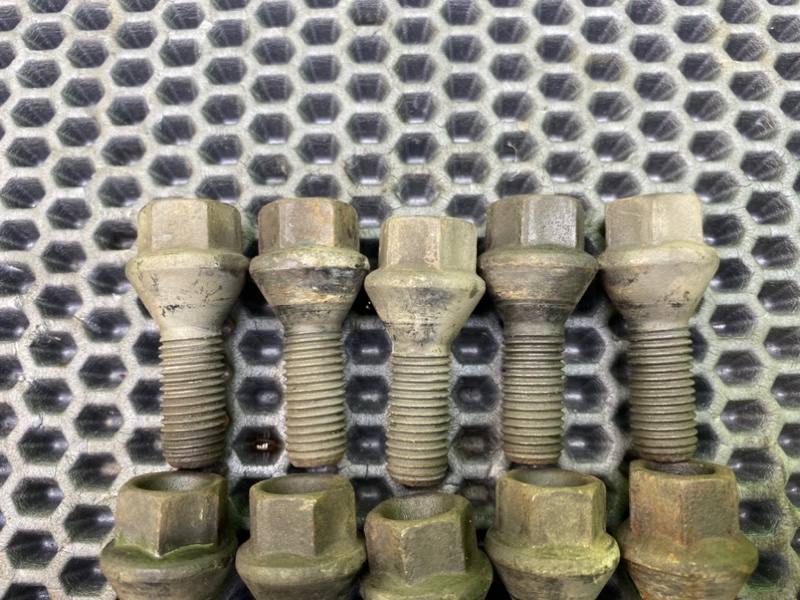 Колесные болты, 2100 рублей, Тверь