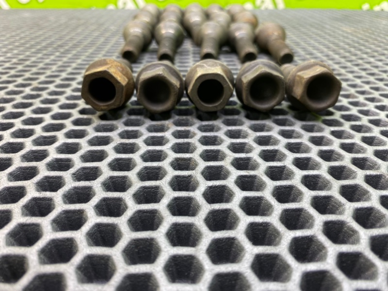 Колесные болты, 2100 рублей, Тверь