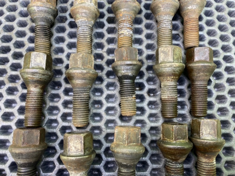 Колесные болты, 2100 рублей, Тверь