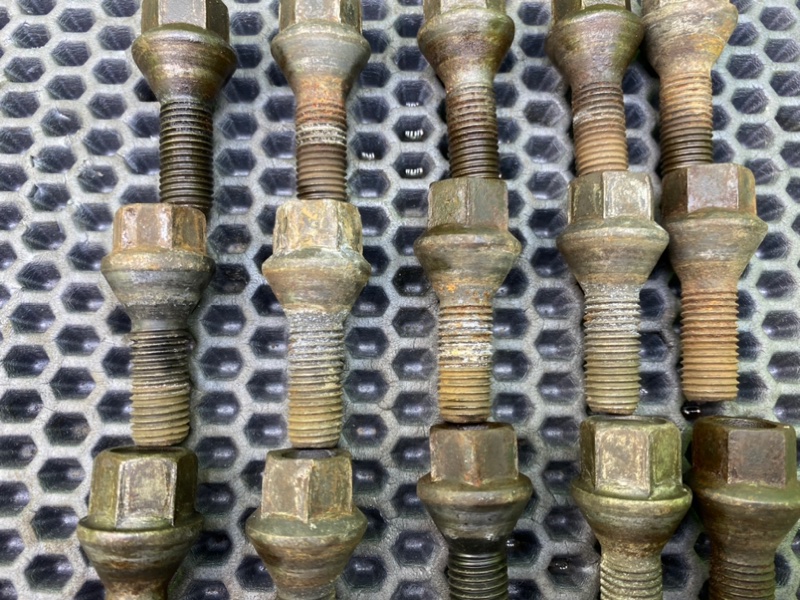 Колесные болты, 2100 рублей, Тверь