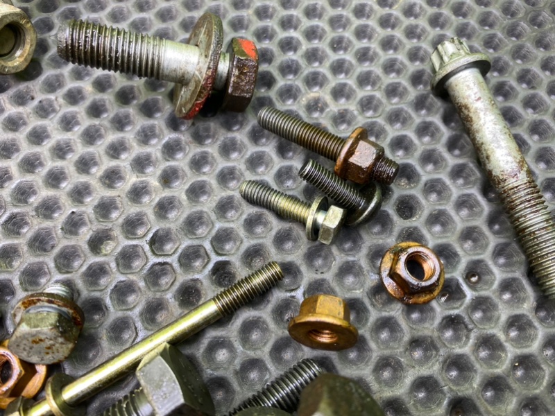 Болты, 2200 рублей, Калининград