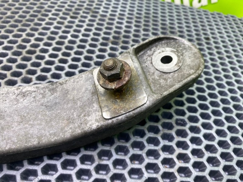 Кронштейн АКПП, 1000 рублей, Калининград