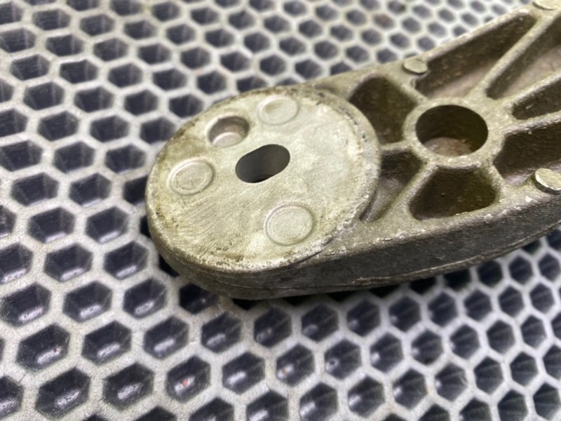 Кронштейн АКПП, 1000 рублей, Калининград