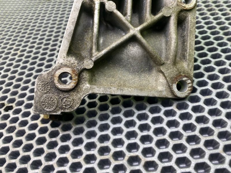 Кронштейн двигателя, 1000 рублей, Калининград