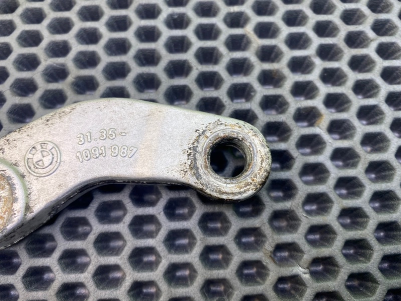 Кронштейн стабилизатора, 1000 рублей, Калининград