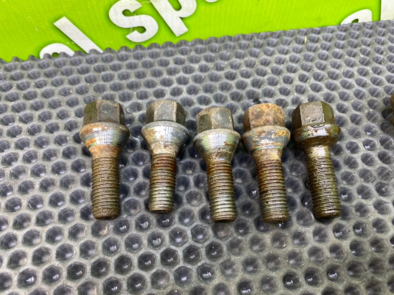 Колесные болты, 2100 рублей, Тверь