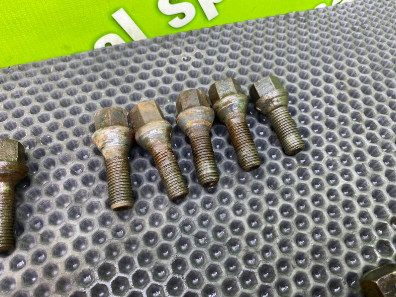 Колесные болты, 2100 рублей, Тверь