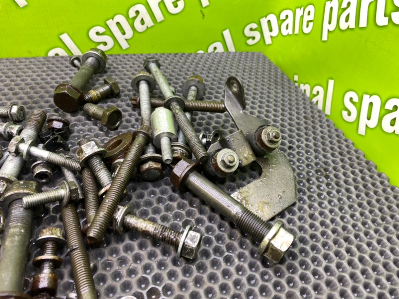 Болты, 2000 рублей, Калининград