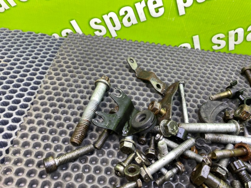 Болты, 2000 рублей, Калининград