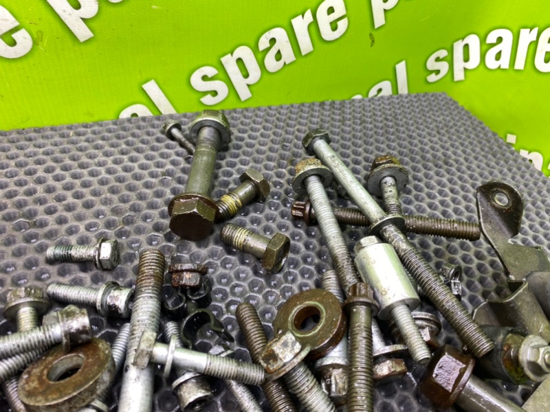 Болты, 2000 рублей, Калининград