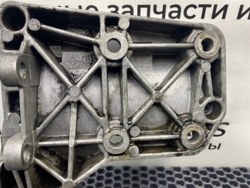 Кронштейн компрессора кондиционера, 1400 рублей, Калининград