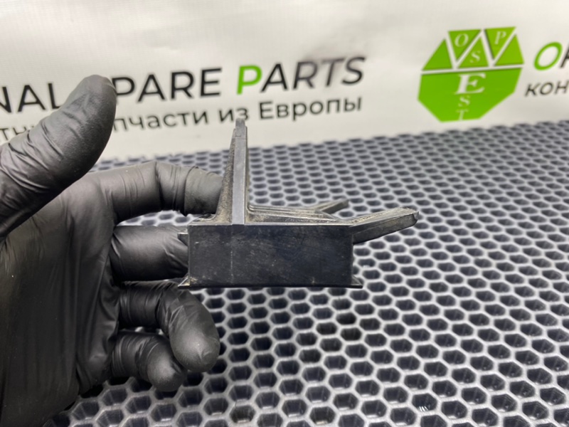 Кронштейн бампера, 1600 рублей, Калининград