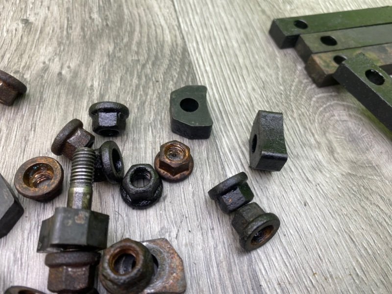 Болты, 1200 рублей, Калининград