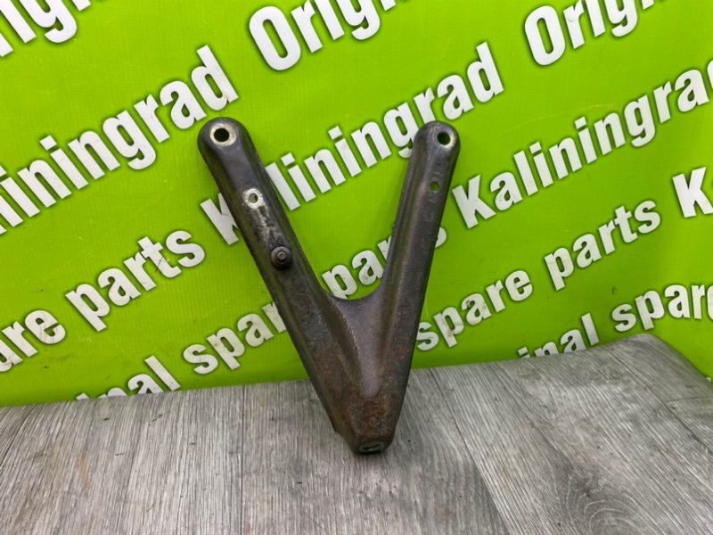 Кронштейн, 900 рублей, Калининград