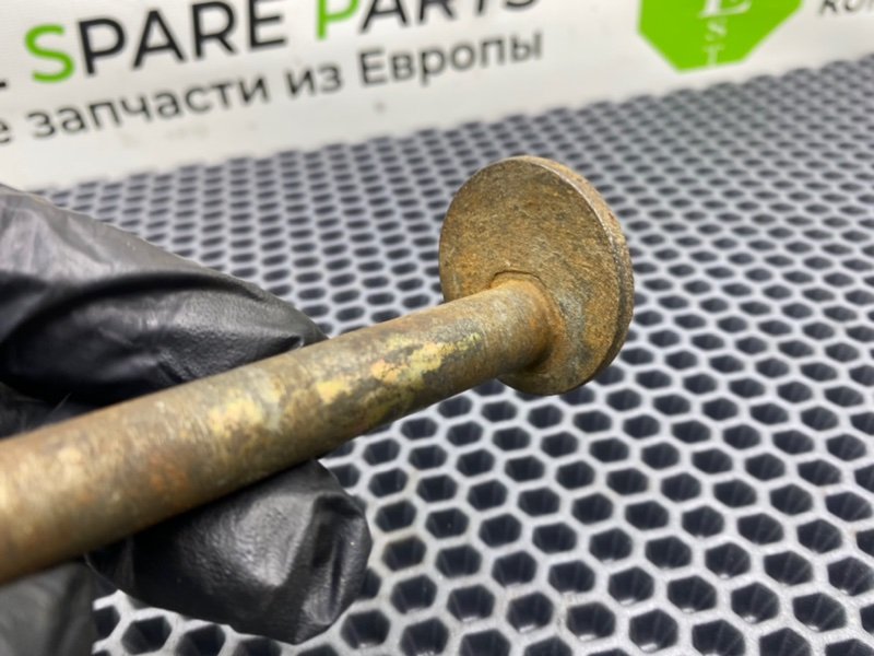 Развальные болты, 1000 рублей, Калининград