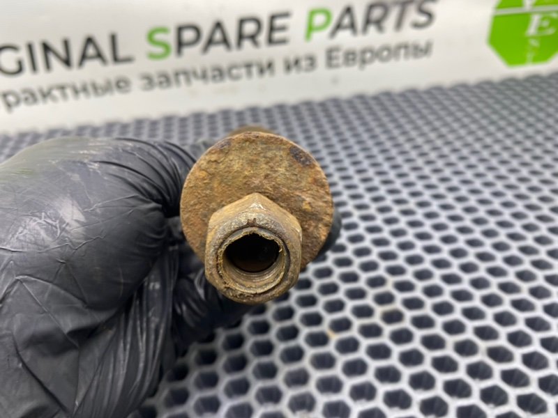 Развальные болты, 1000 рублей, Калининград