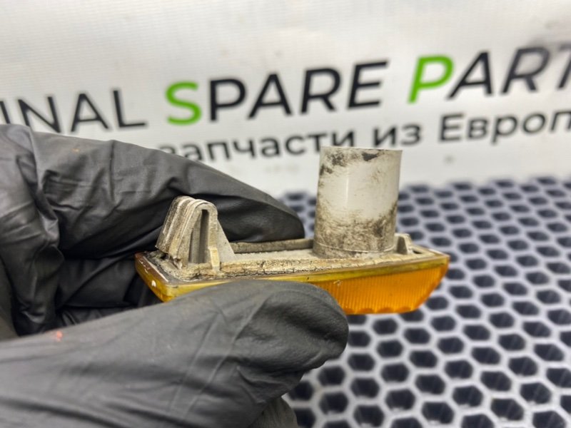 Поворотник, 1600 рублей, Калининград