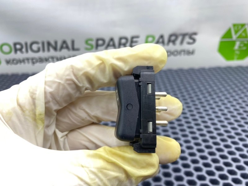 Кнопка обогрева заднего стекла, 500 рублей, Калининград