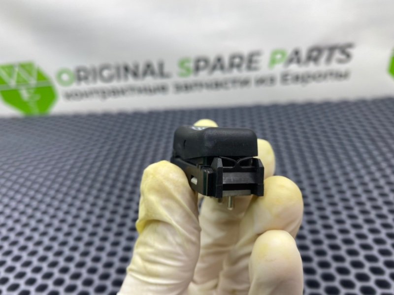 Кнопка обогрева заднего стекла, 500 рублей, Калининград