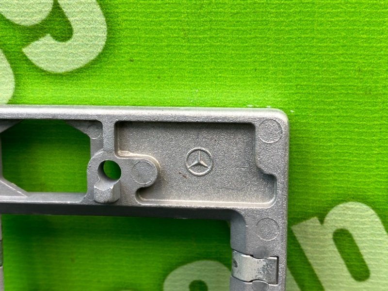 Кронштейн зеркала, 1000 рублей, Калининград