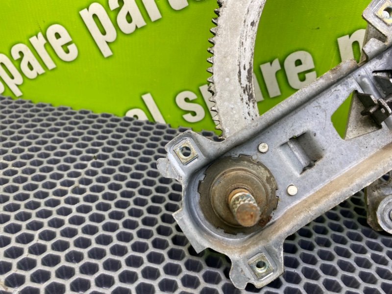 Стеклоподъемник, 1000 рублей, Калининград