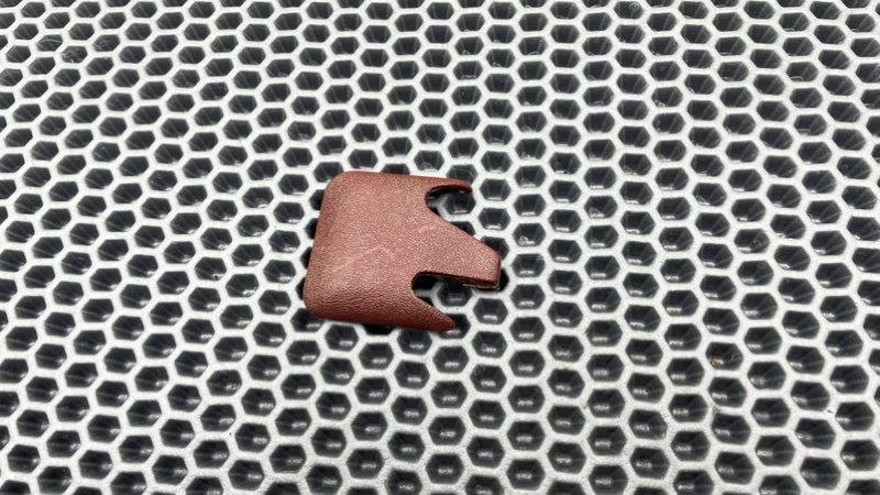 Заглушка полозьев сиденья, 500 рублей, Калининград