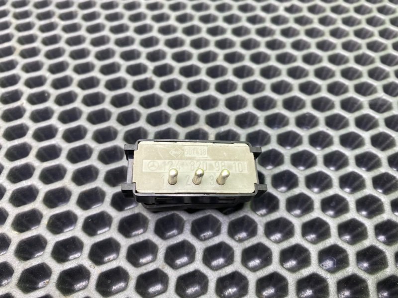 Кнопка света, 500 рублей, Калининград