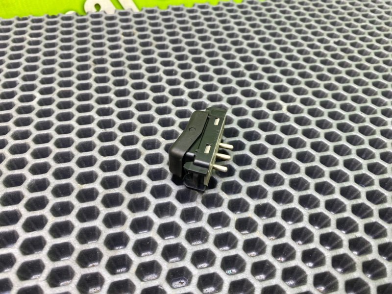 Кнопка света, 500 рублей, Калининград