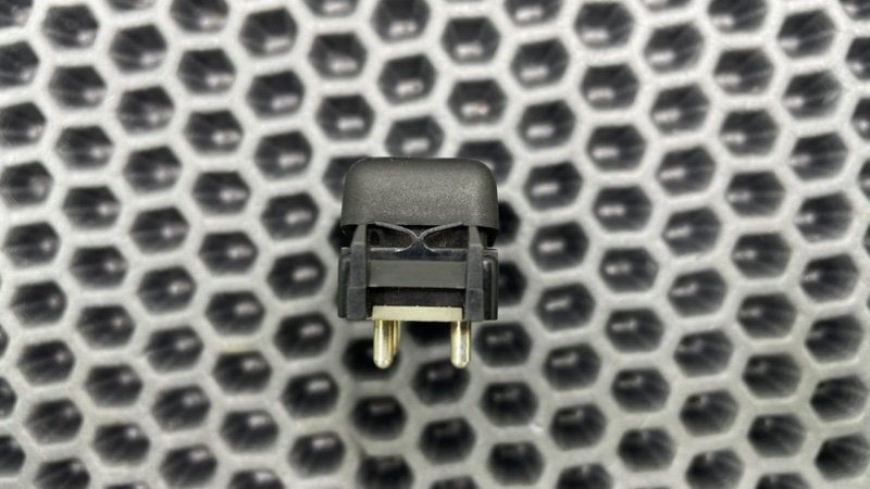 Кнопка обогрева заднего стекла, 500 рублей, Калининград