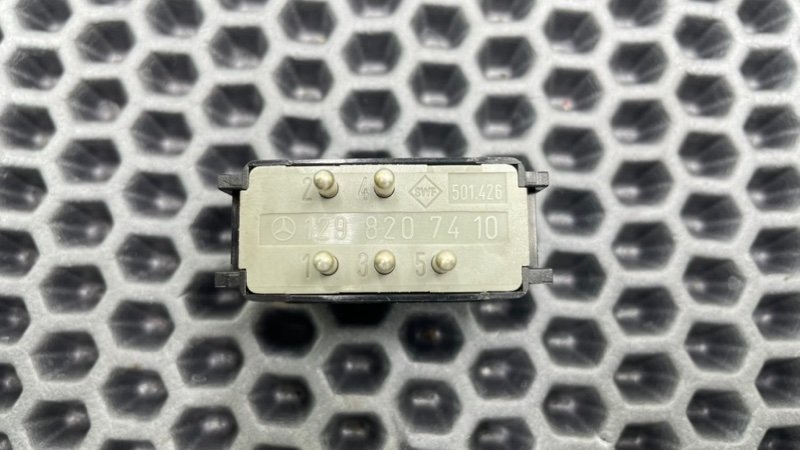 Кнопка обогрева заднего стекла, 500 рублей, Калининград