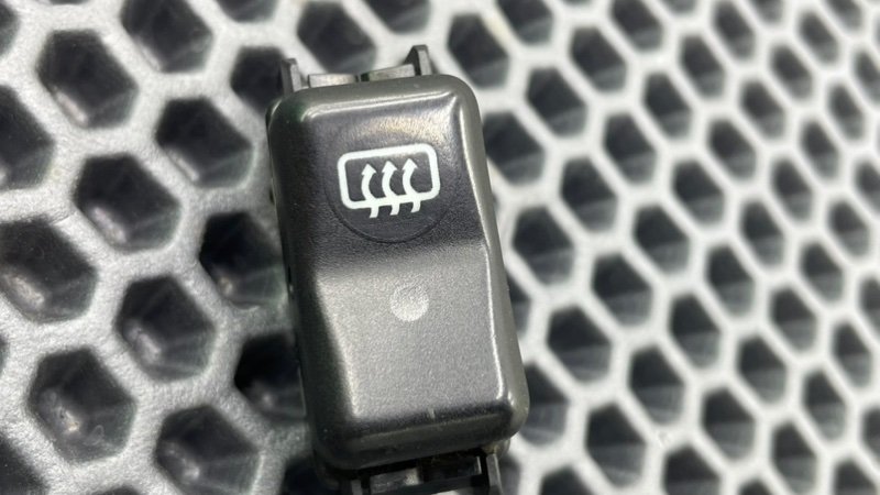 Кнопка обогрева заднего стекла, 500 рублей, Калининград