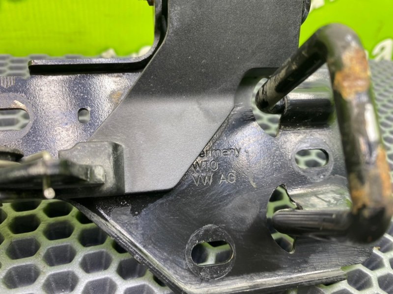 Замок капота, 1000 рублей, Калининград