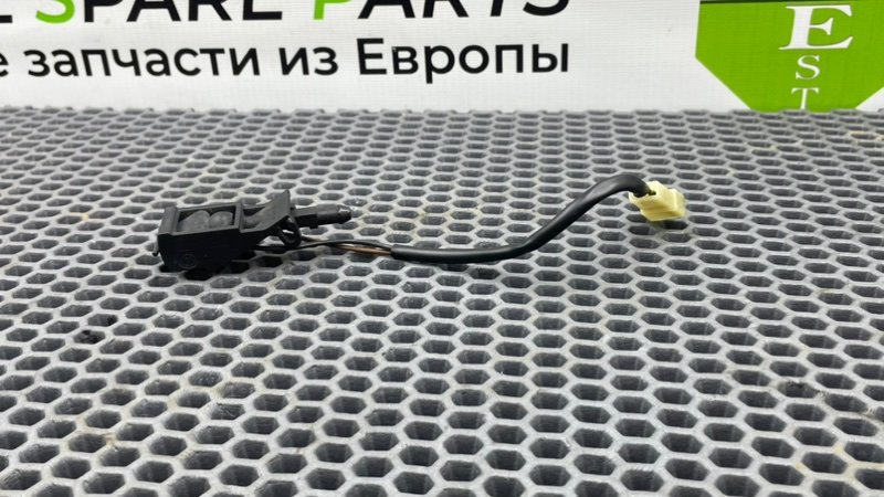 Форсунка стеклоомывателя, 1000 рублей, Калининград