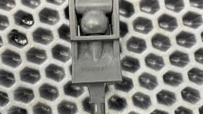 Форсунка стеклоомывателя, 1000 рублей, Калининград