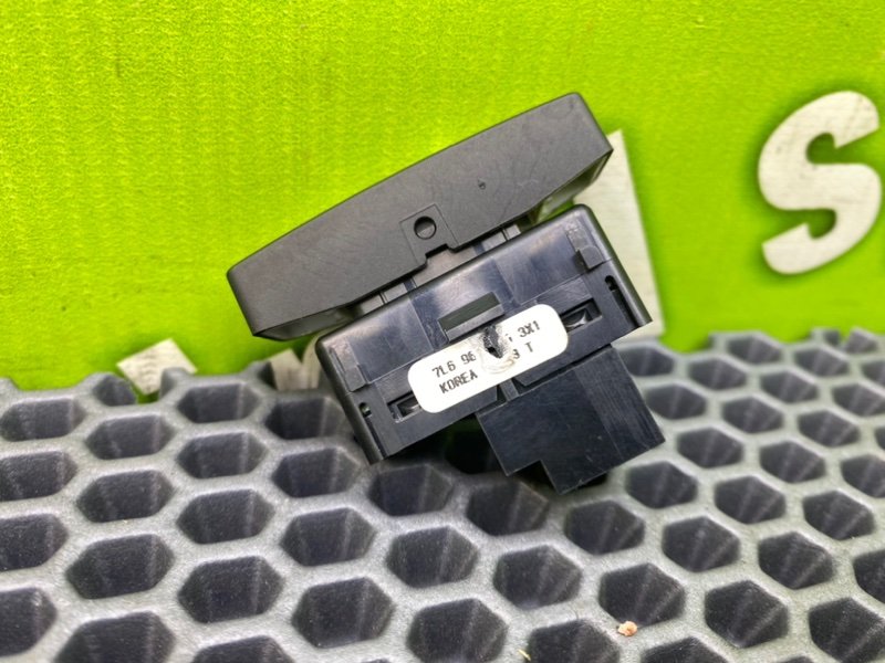 Кнопка центрального замка, 600 рублей, Калининград