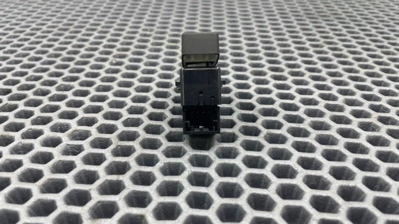 Кнопка центрального замка, 600 рублей, Калининград