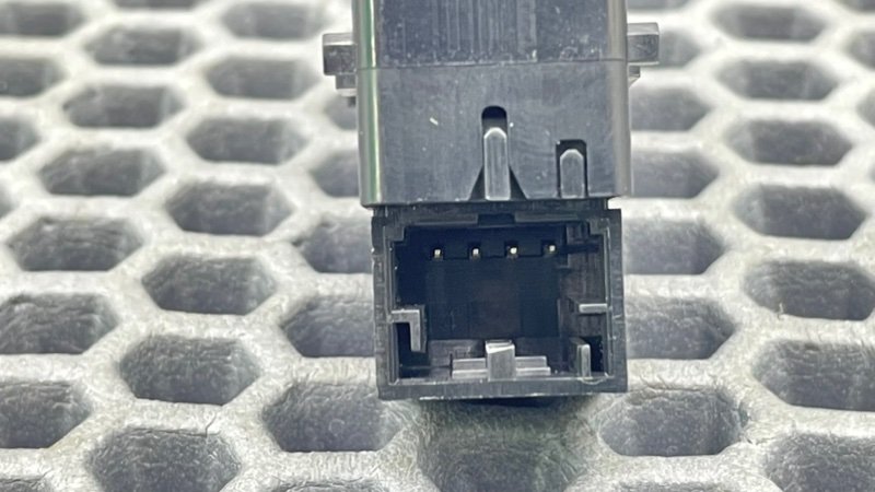 Кнопка центрального замка, 600 рублей, Калининград