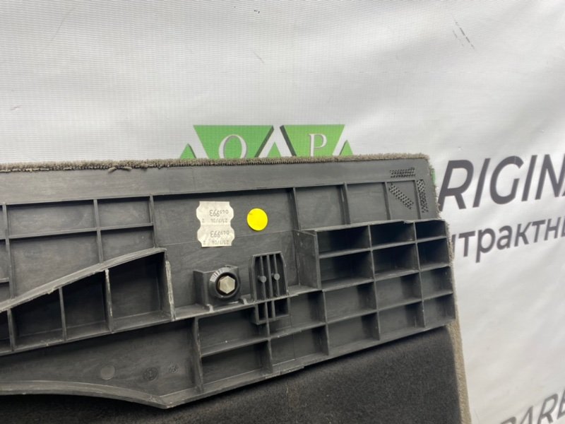 Пол багажника, 1000 рублей, Калининград