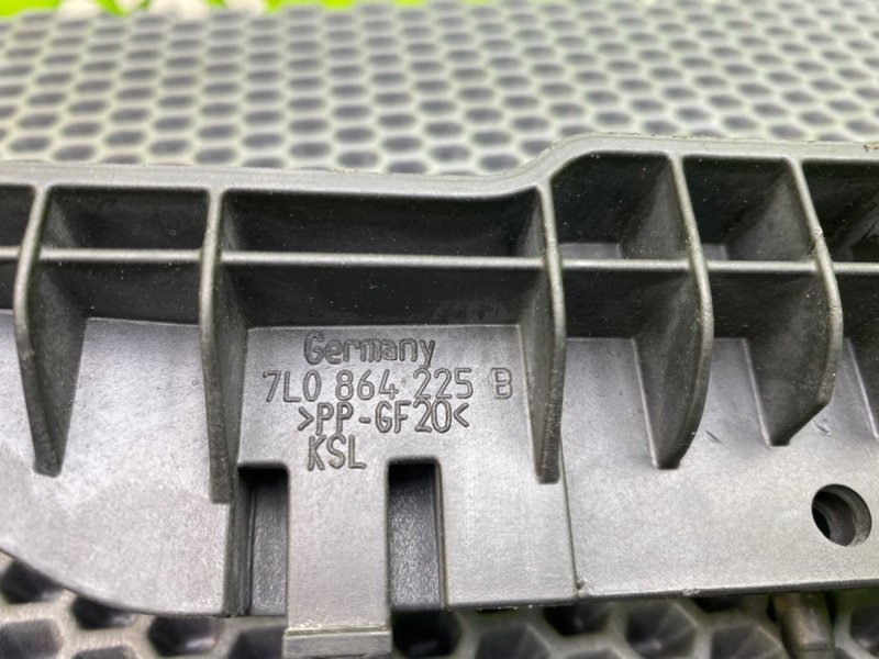 Кронштейн, 700 рублей, Калининград