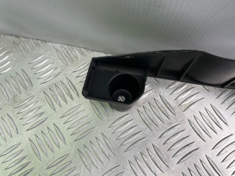 Кронштейн бампера, 700 рублей, Калининград