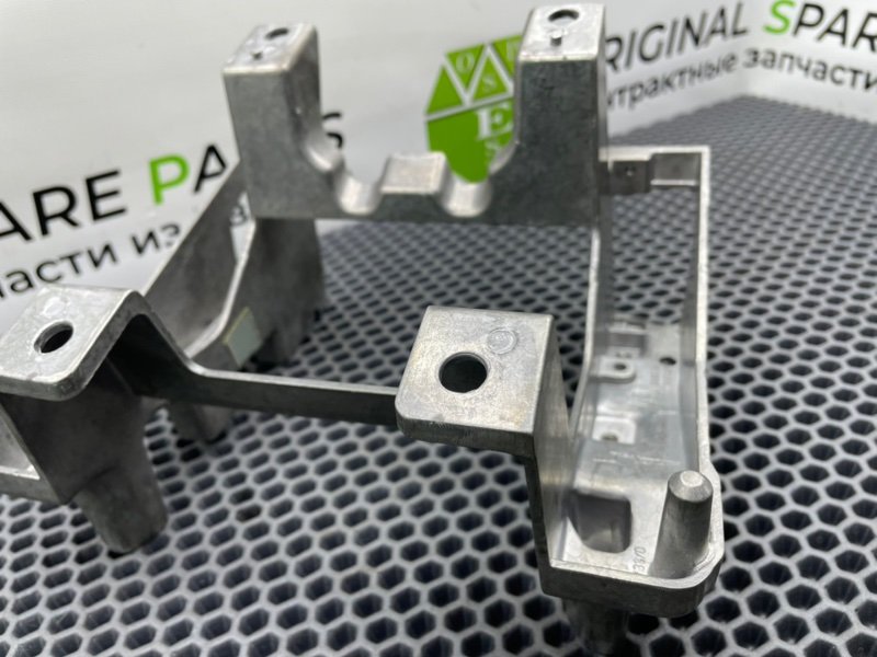 Кронштейн подлокотника, 900 рублей, Калининград