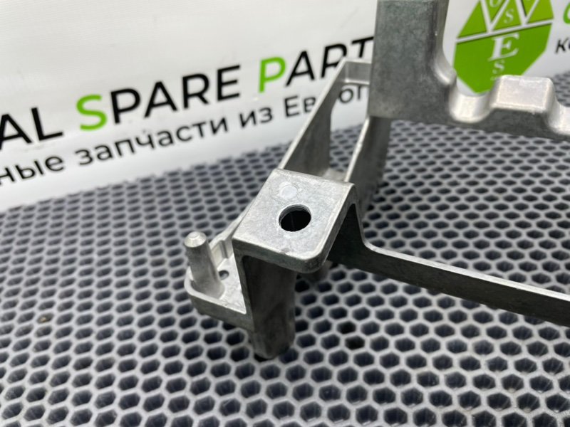 Кронштейн подлокотника, 900 рублей, Калининград