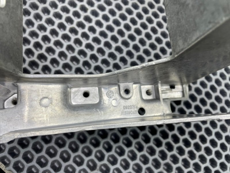 Кронштейн подлокотника, 900 рублей, Калининград