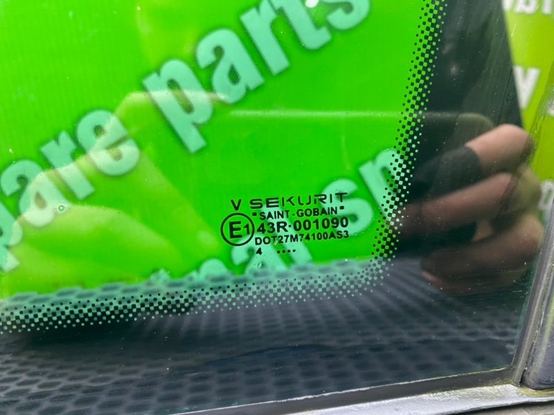 Форточка кузова, 1400 рублей, Калининград