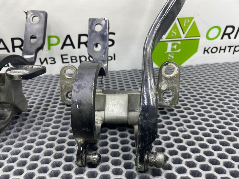 Петли багажника, 1400 рублей, Калининград