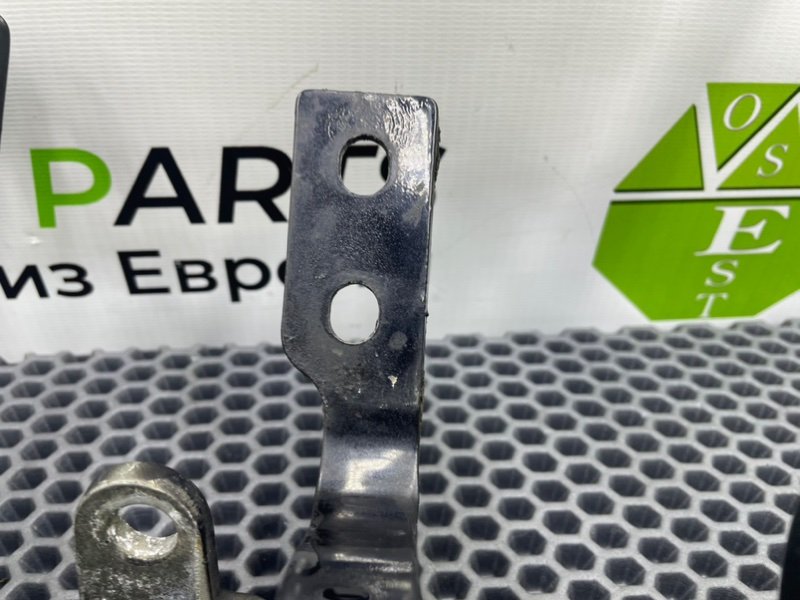 Петли багажника, 1400 рублей, Калининград